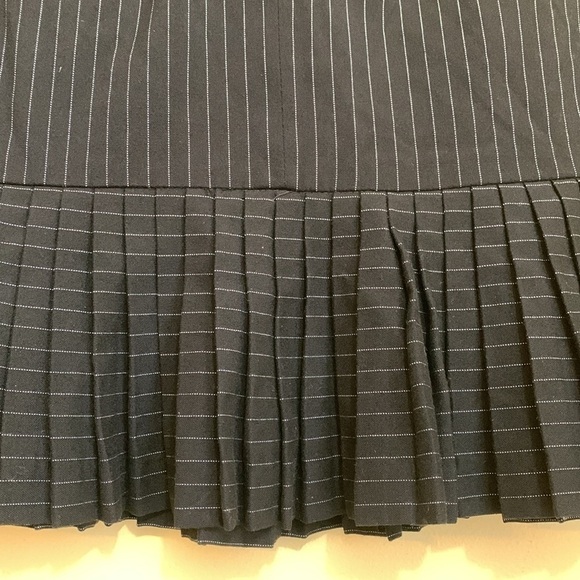 Briggs | Pin Strip Black White Pleated Ruffle Unlined Mini Skirt 8P - Picture 6 of 10